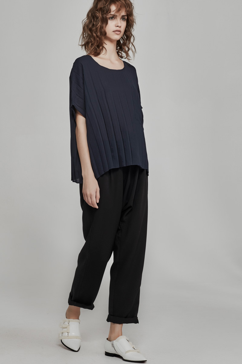 willow_top_-_navy_columbo_pant_2_of_3_a9ee7273-c102-49af-9c7f-d0cb60aef445